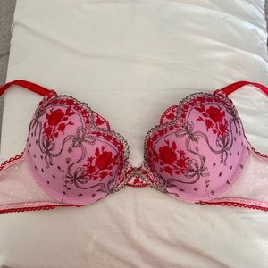 Victorias Secret embroidered roses and velvet strap bra